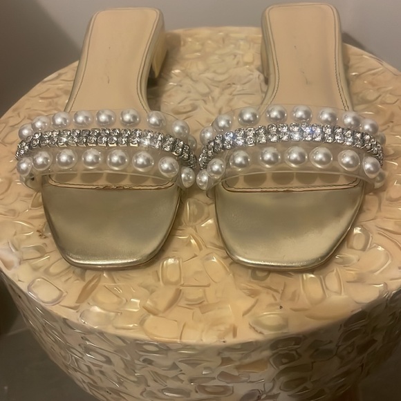 Sandals - Picture 6 of 6